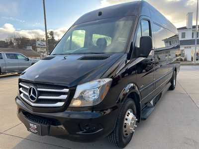 2015 Mercedes-Benz Sprinter, $59500. Photo 4