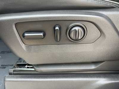 2021 Chevrolet 2500 Crew Cab, $57400. Photo 11