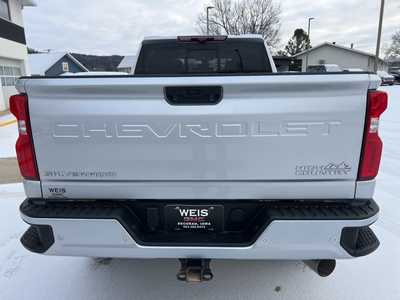 2021 Chevrolet 2500 Crew Cab, $57400. Photo 7