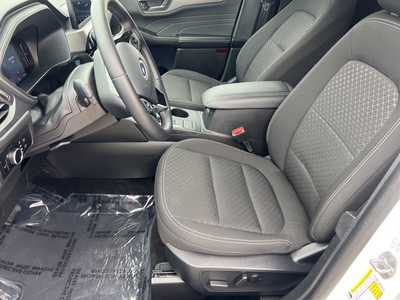 2024 Ford Escape, $26199. Photo 11