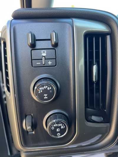 2018 Chevrolet 1500 Crew Cab, $35500. Photo 12