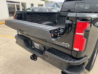 2024 Chevrolet 3500 Crew Cab, $65000. Photo 11