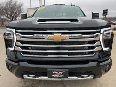 2024 Chevrolet 3500 Crew Cab, $65000. Photo 3