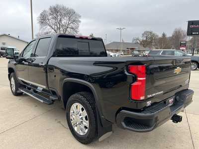2024 Chevrolet 3500 Crew Cab, $65000. Photo 6