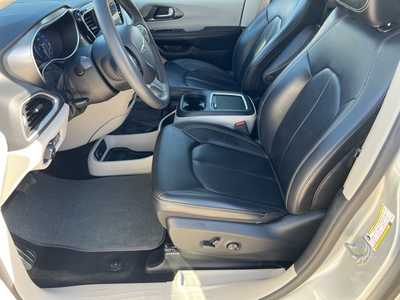 2023 Chrysler Pacifica, $25500. Photo 10