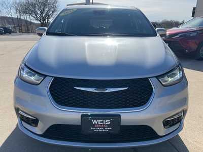 2023 Chrysler Pacifica, $25500. Photo 3