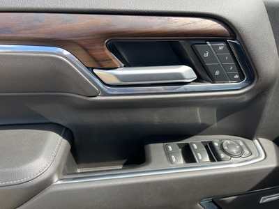 2022 GMC 1500 Crew Cab, $51800. Photo 12