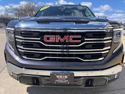 2022 GMC 1500 Crew Cab, $51800. Photo 3