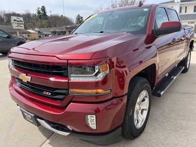 2017 Chevrolet 1500 Crew Cab, $26500. Photo 4