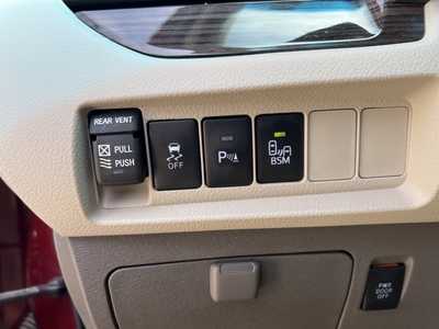 2015 Toyota Sienna, $21500. Photo 12
