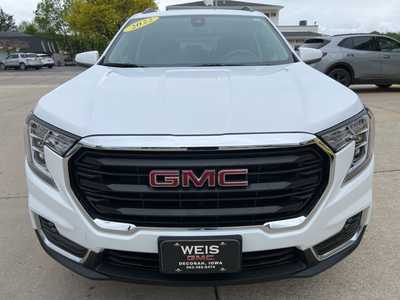 2022 GMC Terrain, $25600. Photo 3