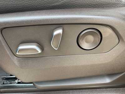 2023 GMC Yukon, $59900. Photo 10