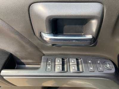 2018 Chevrolet 1500 Crew Cab, $22800. Photo 9