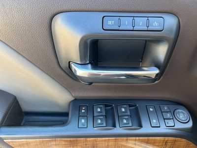 2016 GMC 1500 Crew Cab, $22500. Photo 9