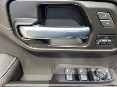2021 GMC 1500 Crew Cab, $43900. Photo 11