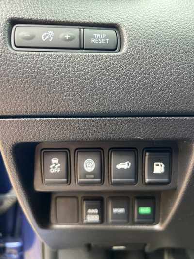 2020 Nissan Rogue, $15800. Photo 12