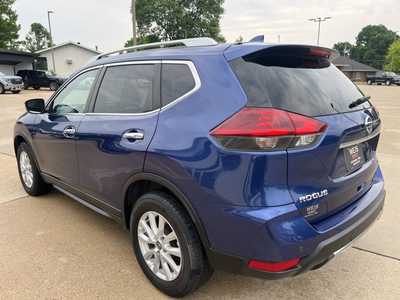 2020 Nissan Rogue, $15800. Photo 6