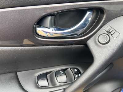 2020 Nissan Rogue, $15800. Photo 9