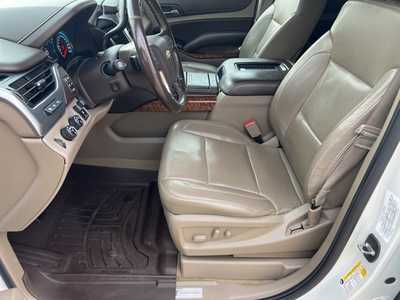 2016 Chevrolet Suburban, $18500. Photo 11