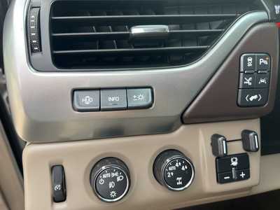 2016 Chevrolet Suburban, $18500. Photo 12