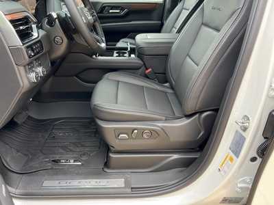 2025 GMC Yukon XL, $92555. Photo 11