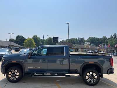 2025 GMC 3500 Crew Cab, $91235. Photo 5
