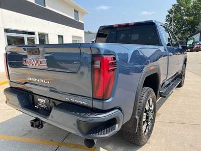 2025 GMC 3500 Crew Cab, $91235. Photo 8