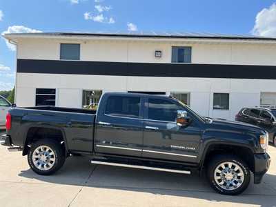 2018 GMC 2500 Crew Cab, $39950. Photo 1