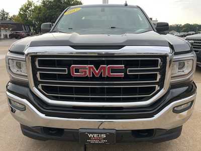2017 GMC 1500 Ext Cab, $25500. Photo 3