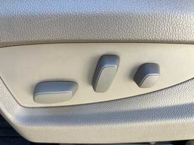 2014 GMC 1500 Crew Cab, $16400. Photo 10