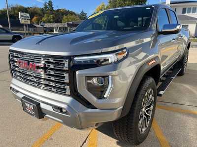 2024 GMC Canyon Crew Cab, $45600. Photo 4