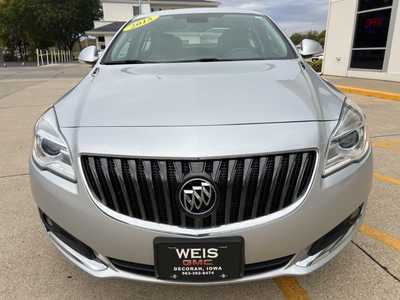 2015 Buick Regal, $11900. Photo 3