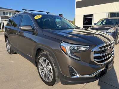 2020 GMC Terrain, $22000. Photo 2