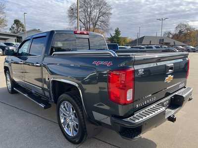 2017 Chevrolet 1500 Crew Cab, $28500. Photo 6