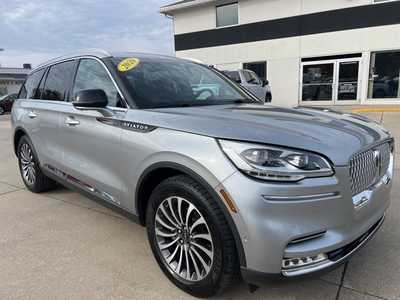 2020 Lincoln Aviator, $29500. Photo 2