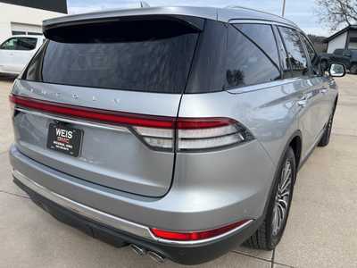 2020 Lincoln Aviator, $29500. Photo 8