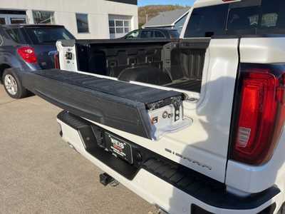 2023 GMC 1500 Crew Cab, $49900. Photo 11