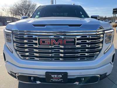 2023 GMC 1500 Crew Cab, $49900. Photo 3