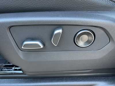 2026 GMC Yukon, $. Photo 10