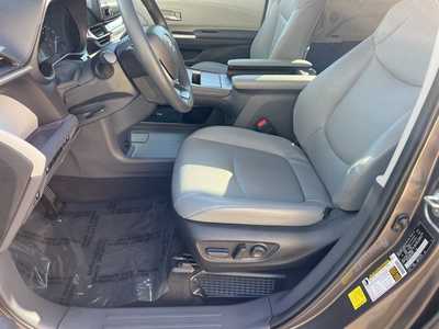 2023 Toyota Sienna, $. Photo 12
