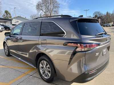 2023 Toyota Sienna, $. Photo 6