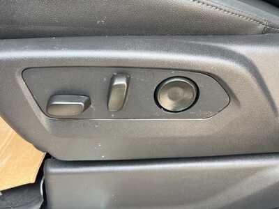 2026 GMC 1500 Crew Cab, $67075. Photo 12