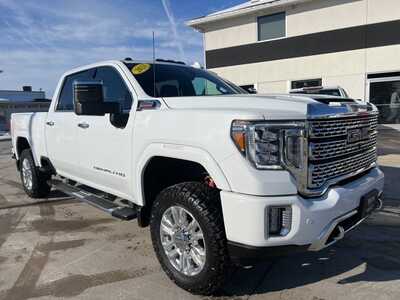 2021 GMC 3500 Crew Cab, $54900. Photo 2