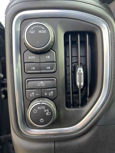 2021 Chevrolet 1500 Crew Cab, $33900. Photo 12