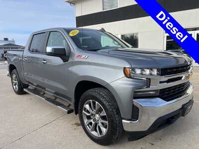 2021 Chevrolet 1500 Crew Cab, $33900. Photo 2
