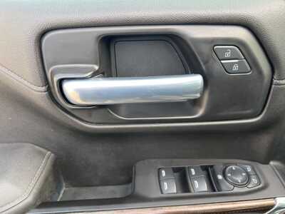 2021 Chevrolet 1500 Crew Cab, $33900. Photo 9