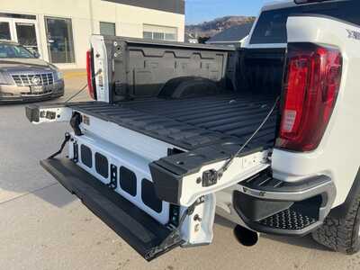 2022 GMC 2500 Crew Cab, $53900. Photo 11