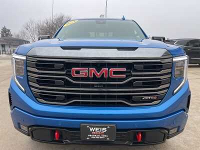 2024 GMC 1500 Crew Cab, $58200. Photo 3