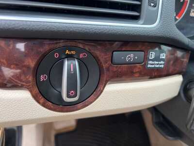 2013 Volkswagen Passat, $0. Photo 12