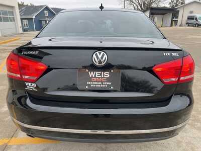 2013 Volkswagen Passat, $0. Photo 7
